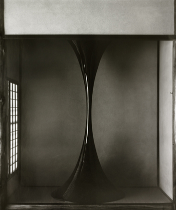 Tokonoma Series, Connection